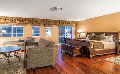 Riverside Hotel, an Ascend Collection Hotel