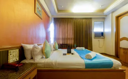 Oyo 17243 Hotel Celebration Inn