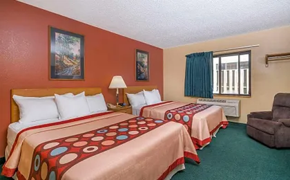 Super 8 by Wyndham Baxter/Brainerd Area