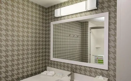 Home2 Suites by Hilton Louisville Airport Expo Center (H)