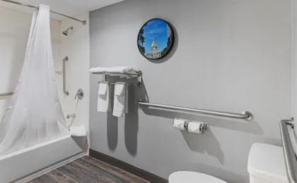 Best Western Plus Savannah Gateway