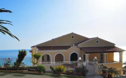 Beautiful Holiday Apartments Maria with Amazing Pool - Agios Gordios Beach