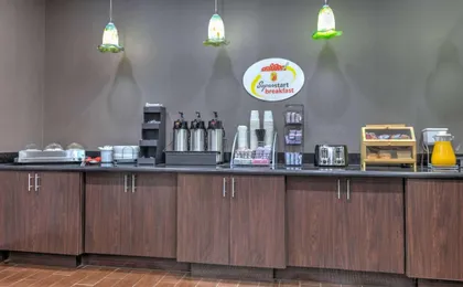 Super 8 by Wyndham Karnes City