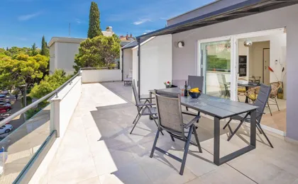 Apartment Life Plus-Two Bedroom Apartment with Terrace
