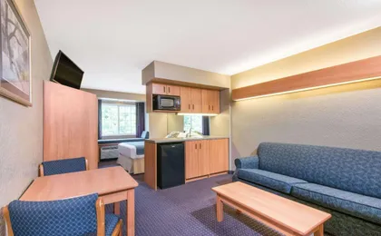 Microtel Inn & Suites by Wyndham Hazelton/Bruceton Mills