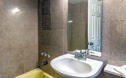 Motel 6-Elmsford, NY - White Plains