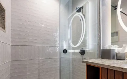 2BR Vibrant Stay Steps to French Quarter | The Mayfair