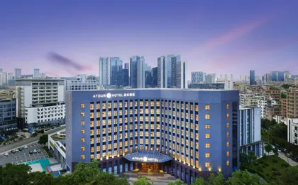 Bantian Zhongcheng Atour Hotel