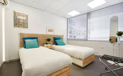 Chloe Boutique Apartments Apollo