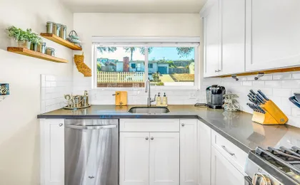Cozy Oaks - A Coastal Getaway With Idyllic Scenery!