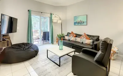 Luxury Townhome Near Disney w Resort Amenities