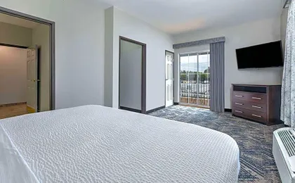 La Quinta Inn & Suites by Wyndham Tulsa Airpt / Expo Square
