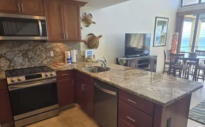 Napili Point Oceanfront Family Loft - Unit C4 1 Bedroom Condo