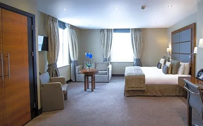 Wellington Hotel by Blue Orchid