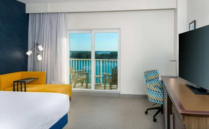 Hampton Inn & Suites Clearwater Beach (H)