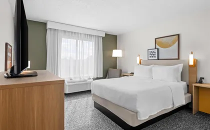 Spark by Hilton Traverse City (H)