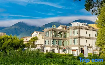 Floral Hotel·Dali Yihai Yisu Hotel (Bohai Caicun Wharf Branch)