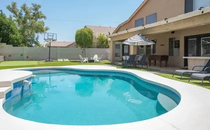 Scottsdale Paradise Poolside With Hot Tub Gym