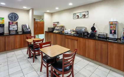 Days Inn by Wyndham Wooster