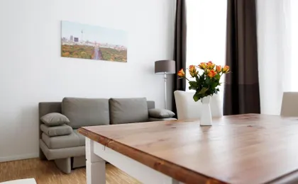 Sc 03 by Rockchair Apartments L Superhost Status L 2 Bedrooms Boxspringbeds Balcony Elevator - Cozy Family & Business Flair Welcomes You!