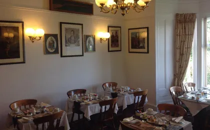 Royston Guest House (Adults only)