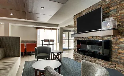 Holiday Inn Express & Suites Wapakoneta By IHG