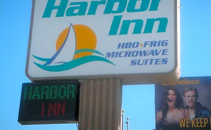 Harbor Inn