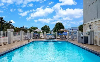 Holiday Inn Express Hotel & Suites Beaumont Northwest By IHG