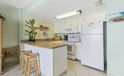 Tropical Suites at Sunglow Resort