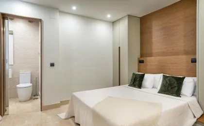 Stunning Modern Apt Frontline beach - RDR206