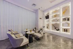 Home Inn Plus Shanghai Kangqiao Metro Station