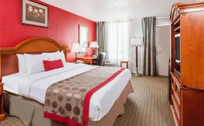 Ramada by Wyndham New Iberia