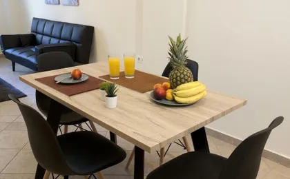Comfortable Apartment at the Foot of the Odeon of Herodes Atticus