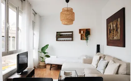Sunny And Modern Apartment Ideal for Groups