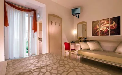 Hotel Ada