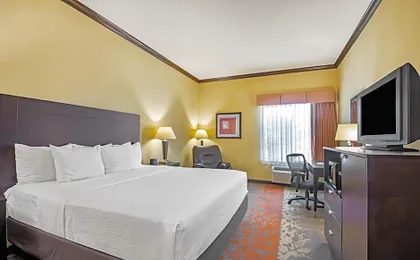 La Quinta Inn & Suites by Wyndham Eastland