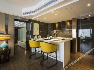 Clifford Suites