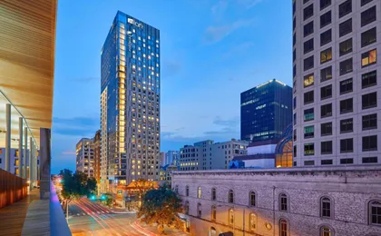 Element Austin Downtown