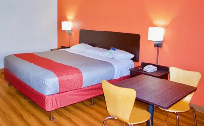 Motel 6 New Stanton, Pa