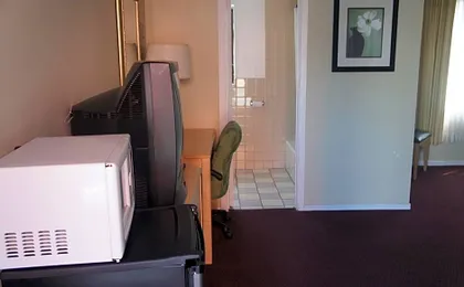 Budget Inn