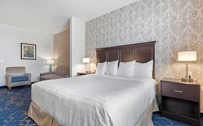 Best Western Plus New Richmond Inn & Suites