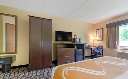 Quality Inn Oshkosh Aviation Park