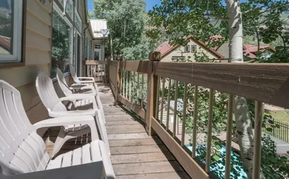 Etta Place Too 113 by Avantstay Close to Town & The Slopes! In Complex w/ Communal Pool & Hot Tub