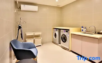 Home Inn Business Hotel (Hangzhou, Hufang Street, Jiangcheng Road Subway Station)