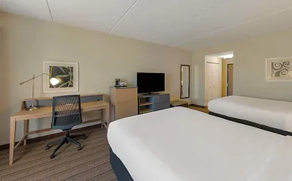 Country Inn & Suites by Radisson, Findlay, OH