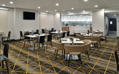 Holiday Inn Hotel & Suites Overland Park-Conv Ctr