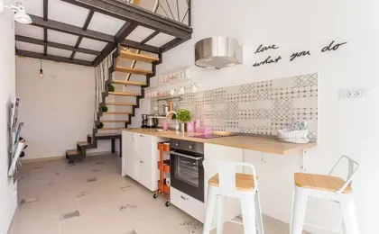 Apartment Shiny Love