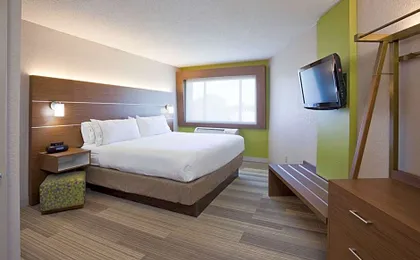 Holiday Inn Express & Suites Minneapolis - West End by IHG