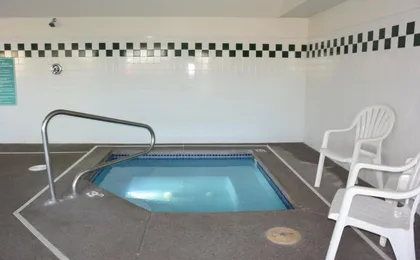 Travelodge Suites by Wyndham Newberg