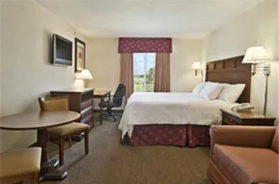 Super 8 by Wyndham Bowling Green North